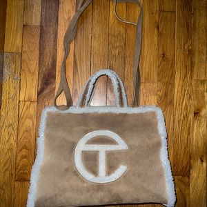 UGG X TELFAR Medium Chestnut Shopper Sheepskin